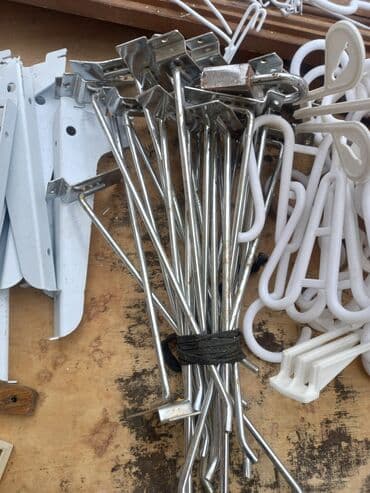 Mağaza arabaları: Vitrin esyalari 2 sandiq 6 eded setqa ayaqqabi asqilari divara vitrin — 3