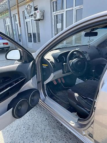 ceşqa maşını: Kia Ceed: 1.6 l | 2007 il Hetçbek — 7