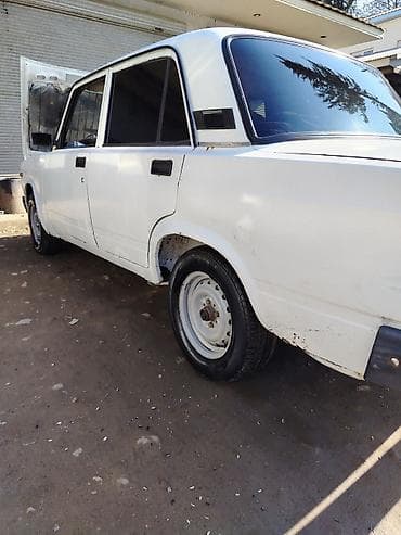 qezalı avtomobiller: LDV : 1.5 l | 2001 il 167 km Sedan — 4