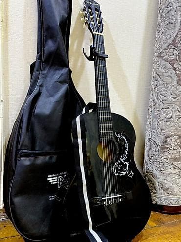 Hər vaxtınız xeyir ✨ Klassik qara gitara satılır. Demək olar ki, heç — 2