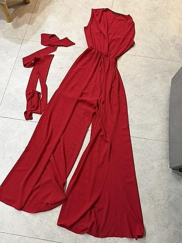 Qırmızı rəngdə qadın kombinezon-elbise (jumpsuit) - Model: Qolsuz — 1