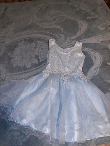 Pencəklər: Uşaq/gecəlik ziyafət paltarı – açıq mavi rəngdə. 1defe de — 1