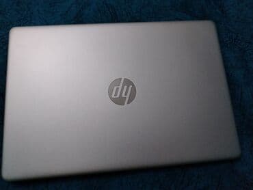 HP noutbuk – gümüşü korpus, nazik və yüngül dizayn. Texniki