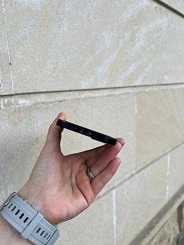 iphone 11 platasi: IPhone 15, Qara — 3