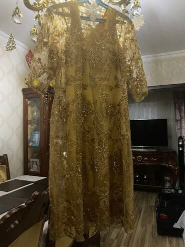 qadın geyimləri və qiymətləri: Zitafet geyimi buserli bahali parcadan tikilib,altinin astari — 2