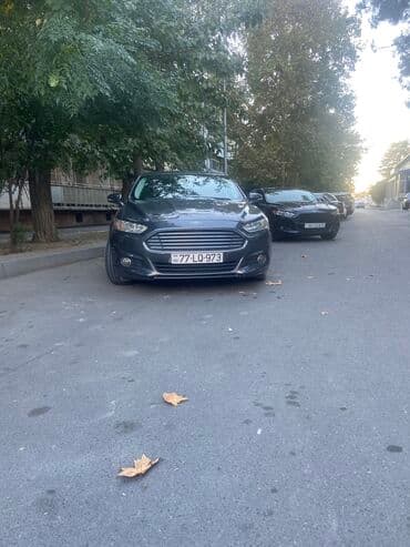 mersedes c 230: Ford Fusion: 1.5 l | 2016 il 255 km — 3