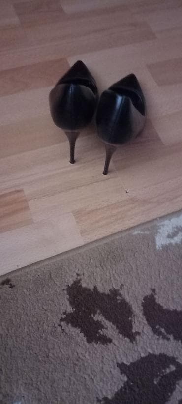 krosovka ayaqqabı: Tuflilər, Ölçü: 37, rəng - Qara, İşlənmiş — 5