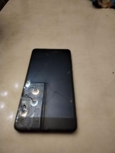 Xiaomi Redmi Note 4 ekranı yanıb