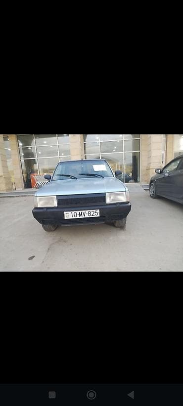 Model: Tofaş Doğan (sedan) Rəng: Açıq mavi Kuzov: 4 qapılı, klassik