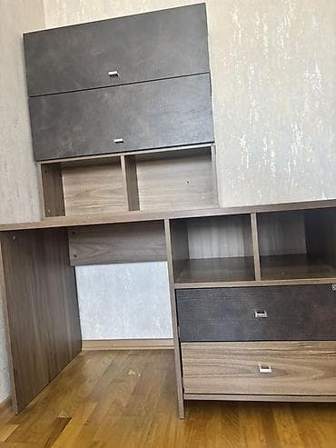 Dördbucaq masa, Stulsuz, Polkalı, Siyirməli, Parlaq laminat — 2