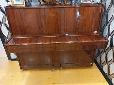 midi klaviş: Belarus piano – akustik upright model - Marka/model: “Беларусь” — 1