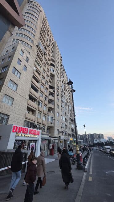 3 otaqlı, Yeni tikili, 145 kv. m