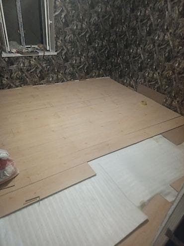 al mucru: Açıq şam rəngində laminat döşəmə taxtaları cox az işlənib və normal — 2