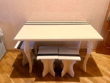 Mətbəx/stol dəsti - Dəst: 1 ədəd düzbucaqlı masa + 4 ədəd taburet -