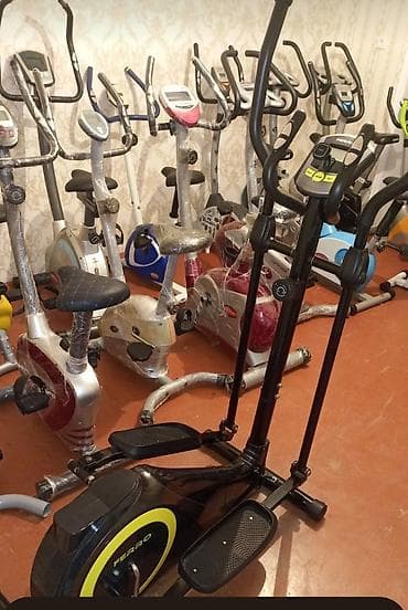 Другое для спорта и отдыха: Ferro markalı elliptik trenajor. Qara rəngdədir və üzərində idman — 1