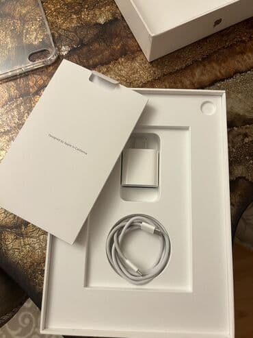 samsung tab s5e qiymeti: Ipad A16 256gb yaddas 100% pil. Hecbir problemi yoxdur. Real aliciya — 3