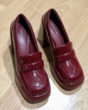 makasın: Charles&Keith, Ölçü: 40, rəng - Qırmızı, Yeni — 2