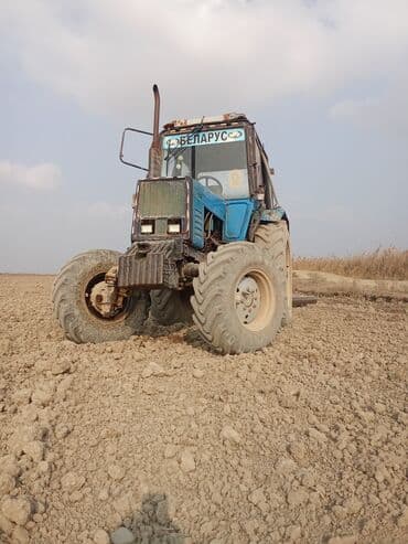 niva dal fara: Belarus MTZ traktoru - Model: Belarus MTZ (kabində “Беларус” yazısı) — 4