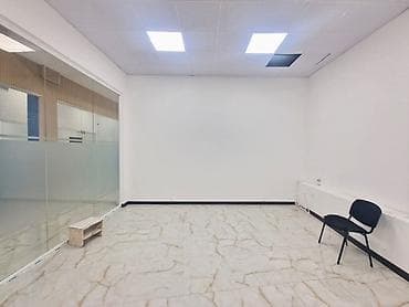 avto karavan: Nəsimi rayonu, Rəşid Behbudov küçəsində, biznes mərkəzinin 1-ci — 1
