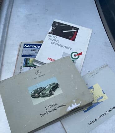 Mersedes maşini ücün kitabcalar