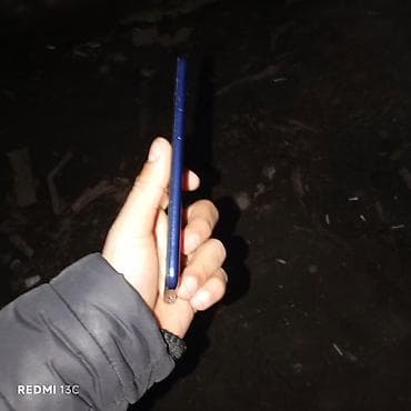 ноутбук в баку: Endirim olunacaq - Ekran: təxminən 6–6.5 düym, damla formalı ön — 3