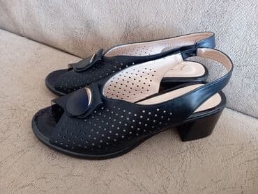 женские закрытые босоножки: Ölçü: 40, rəng - Qara, Yeni — 1