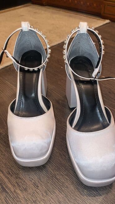 замшевые туфли на платформе: Туфли, Размер: 38, цвет - Белый, Б/у — 5