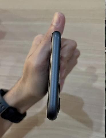 IPhone 11, 128 GB, Qara