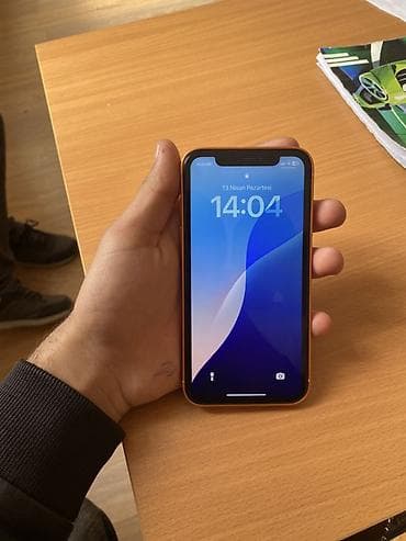 telfon tutacagi: İphone 11 17 proya yığılıb pil 72 zavod ekran üstdən çıxma orjinal — 2