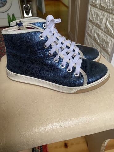 Yaxşı vəziyyırdədir. 33 razmerdi lalafo.az -da Yaxşı vəziyyırdədir. 33 razmerdi