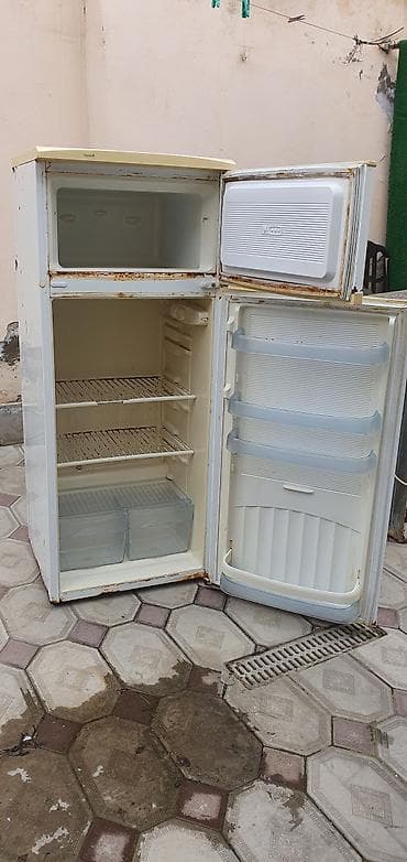 mini soyuducu satilir: Ikili kameralı məişət soyuducusu - Üst bölmə: dondurucu kameradır — 2