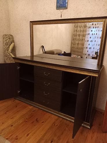 Komodlar: Güzgülü — 1