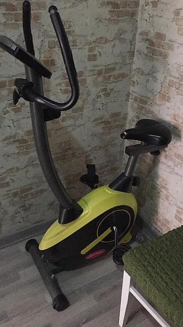 dj controller az: Ev üçün nəzərdə tutulmuş velotrenajor. Qara və sarı rənglərdədir — 1