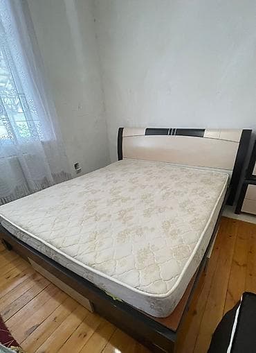 taxt carpayı: ((8186))*Asya* Qiymet. 140 azn. Taxt yaxşi veziyyetdedi. Tecili satil — 1
