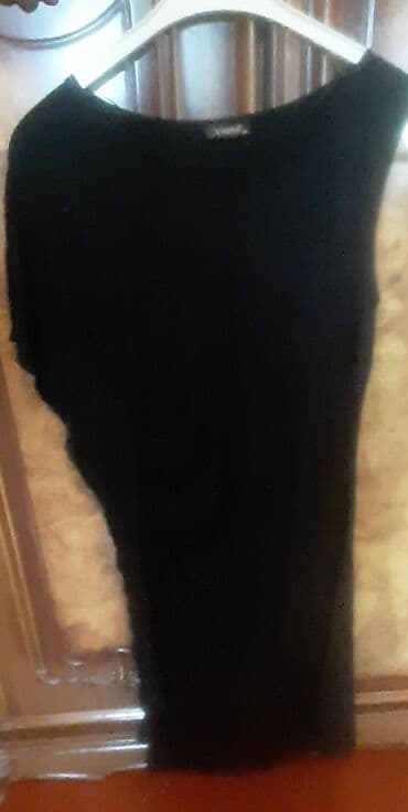 дождевик купить в баку: Qadın geyim dəsti - Qara krujeva ətək: Dizaynda güllü naxışlı, qələm — 2