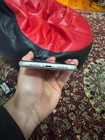 apple xr: IPhone 11, 64 GB, Ağ, Simsiz şarj, Face ID — 6