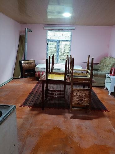 Qarajlar: Hövsanda buta marketin yani yola yaxın Əhmədli nefçiler 28 maya — 2