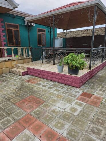 guneslide 3 otaqli evler: Buzovna 3 otaqlı, 65 kv. m, Orta təmir — 2