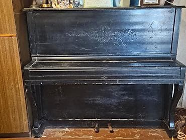 gitara akustik: Salam qedimi piano belarusya islek veziyyetde maştaga yerlesir.endrim — 1