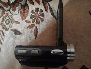 ucuz video kamera: Məhsul: Rəqəmsal videokamera (HD) Xüsusiyyətlər: - 20.0 MP foto — 4