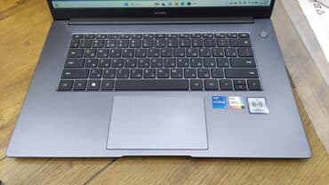 huawei matebook d15: Intel Core i5, 15.6 " — 2