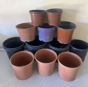 aloe gul: Plastik gül qabları seti - Müxtəlif ölçülərdə 11 ədəd plastik gül — 1