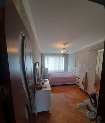 8 ci mikrorayon 3 otaqli evler: Bakı, Qaraçuxur qəs., 4 otaqlı, Köhnə tikili, m. Xalqlar Dostluğu, 100 kv. m — 4