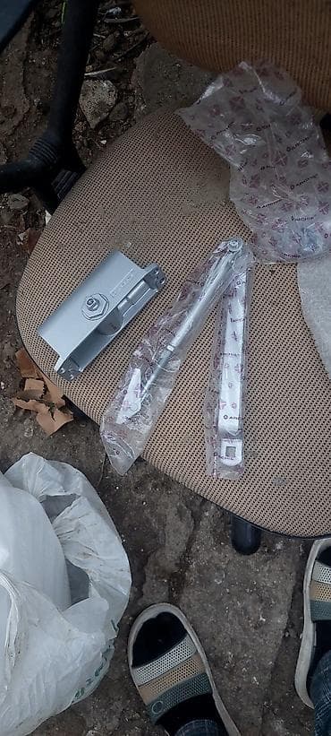 brend paket: ARCHIE qapı bağlayıcısı (door closer) vatsap var. Məhsulun tərkibi: - — 2