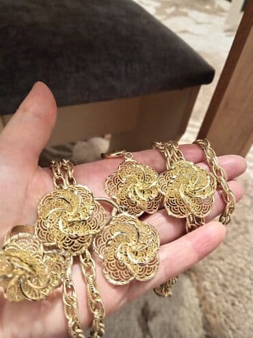 qizil halqa qolbaqlar: Dəstə daxildir: Boyunbağı, Sarı qızıl — 1