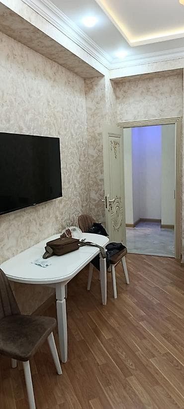 otaq yoldawi: Təsvir: - Klassik üslubda interyer: zərif naxışlı qapılar, dekorativ — 5