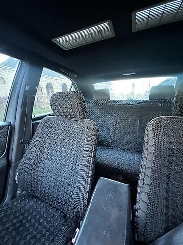 mercedes e class: Mercedes-Benz 240: 2.3 l | 1996 il Sedan — 6