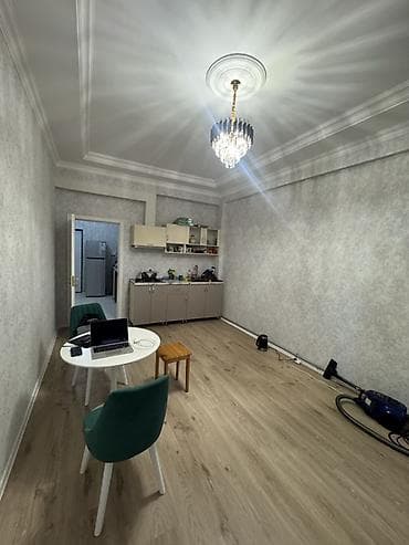 1 otaqlı mənzil – geniş və işıqlı otaq - Plan: Düzbucaqlı, uzun zal