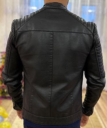 kurtka kiwi: Jack & Jones-Brendidir…Türkiyyədən alınıb, Bədən ölçüsü XS …Boyun — 2