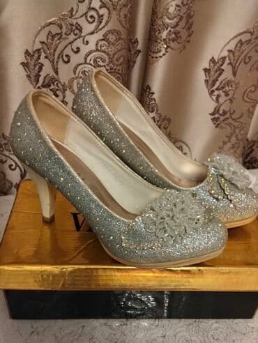 женские синие замшевые туфли: Tuflilər, Ölçü: 38.5, rəng - Gümüşü, Yeni — 2